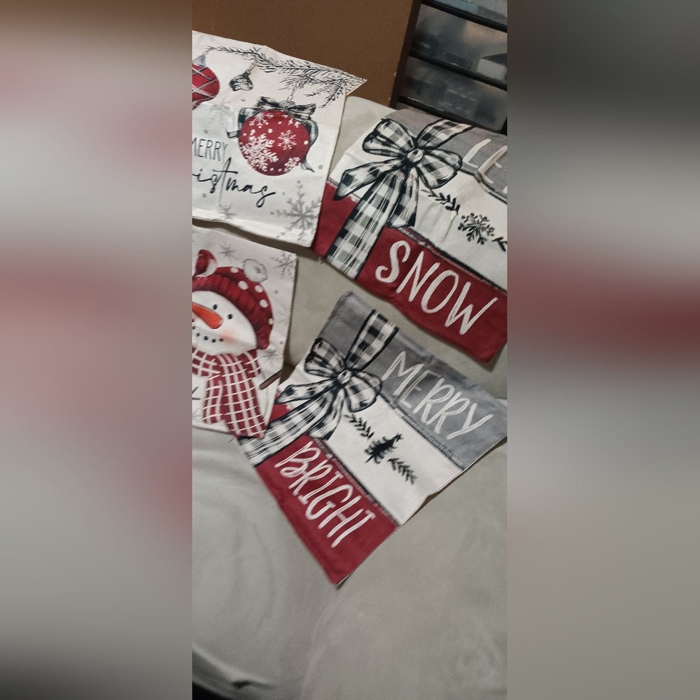 Xmas pillow covers.